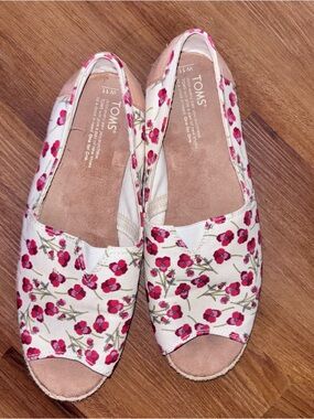 TOMS Cream Espadrilles with Pink Floral Print